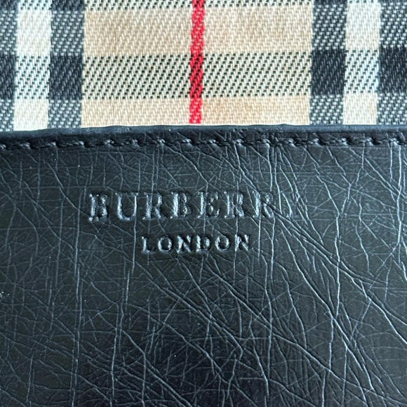 Vintage Burberry wristlet with front pocket. - Picture 3 of 3